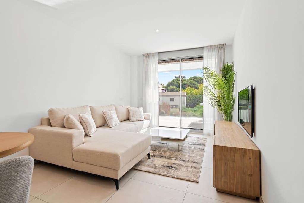 Apartamento Luxury 2 Bedroom Walk To Rdr423
